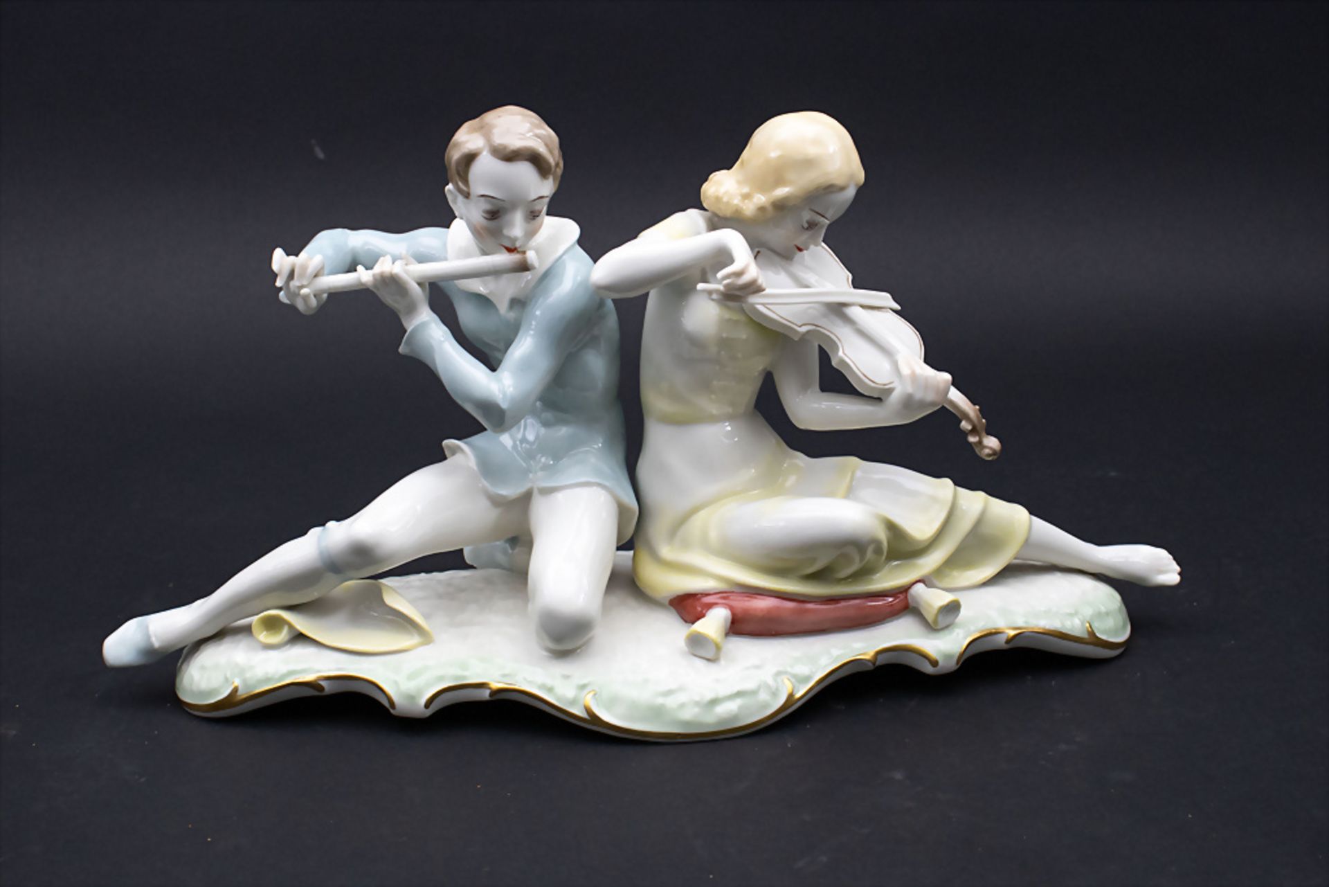 Figurenpaar 'Musikanten' / A figural pair of musicians, Carl Werner, Hutschenreuther, Selb, 1. ...