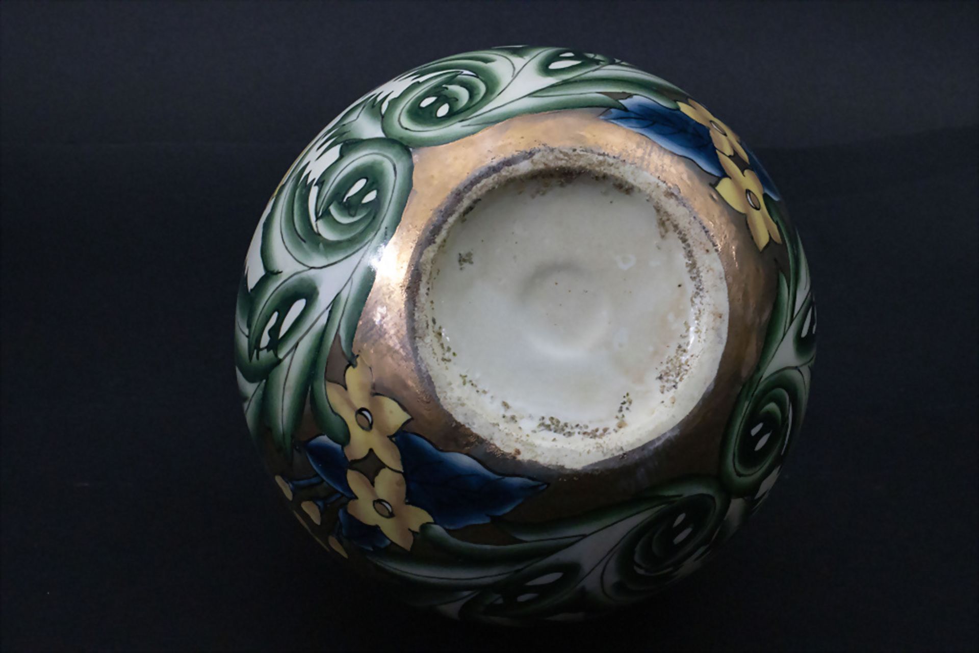 Porzellan Ziervase / A decorative porcelain vase, G. Fieravino, Italien, 20. Jh. - Bild 5 aus 5