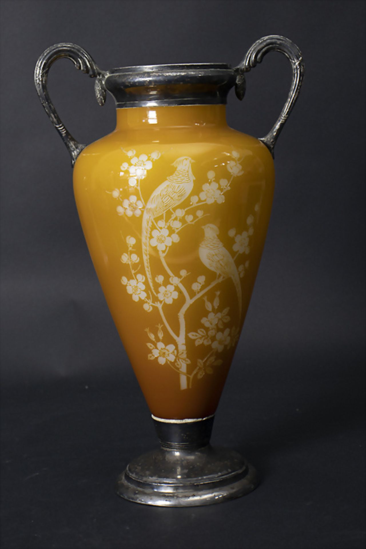 Jugendstil-Henkelvase / An Art Nouveau glass vase with handles, Soleil, um 1895