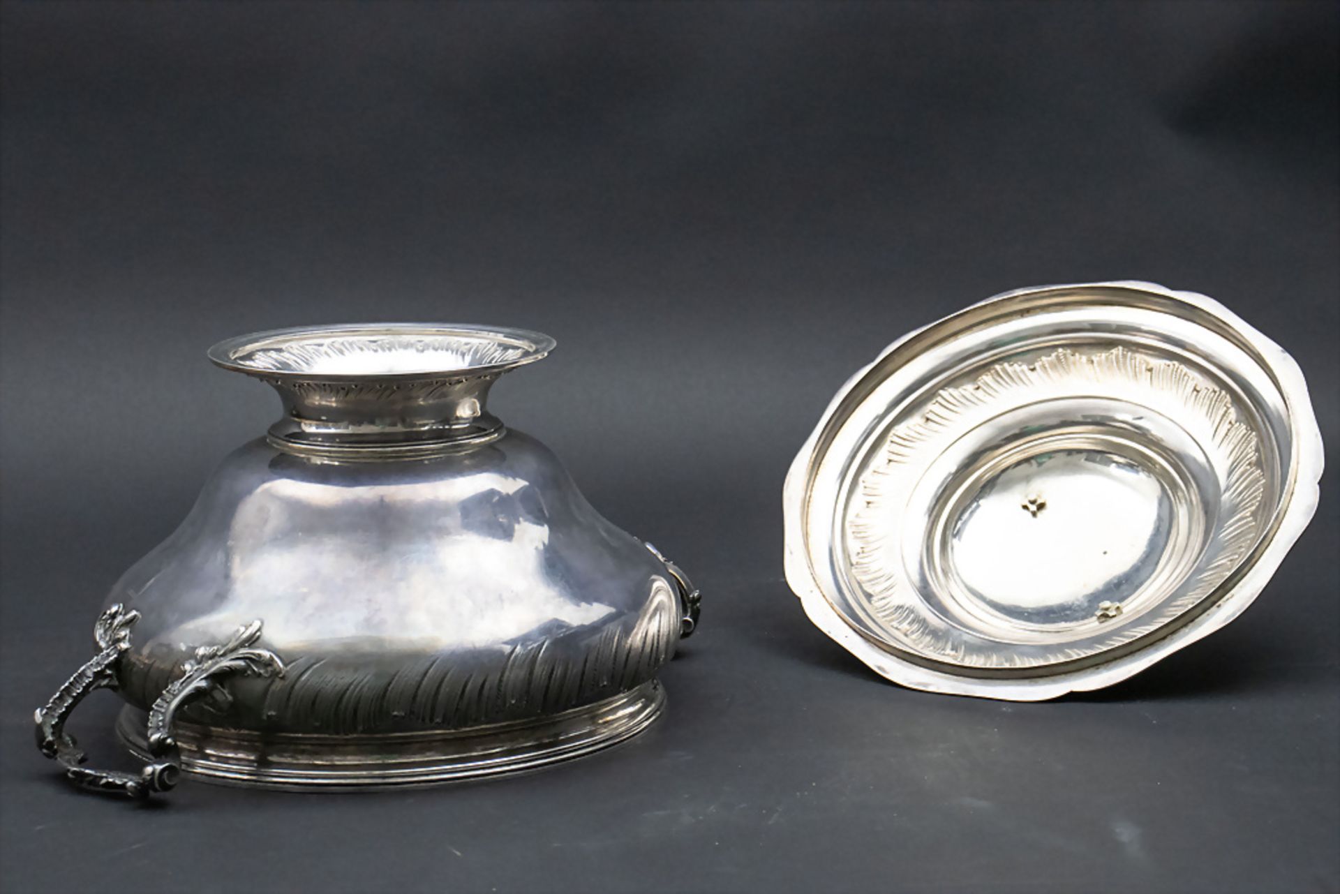 Deckelterrine / A covered silver tureen / Légumier en argent, D. Mousset, Paris, um 1870 - Bild 5 aus 8