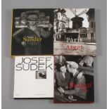 Vier Bücher berühmte Fotografen