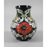 Moorcroft Vase Anemonendekor