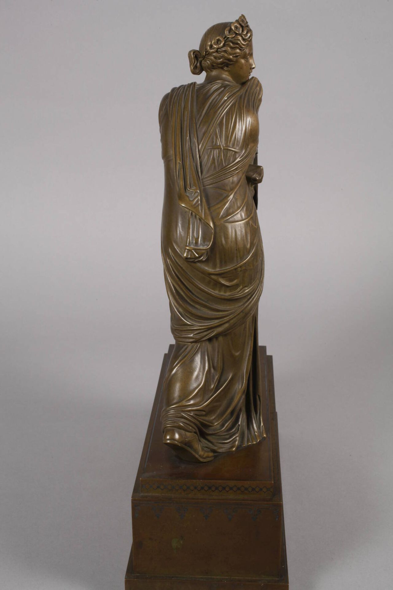 Klassizistische Figurenpendule Bronze - Image 4 of 5