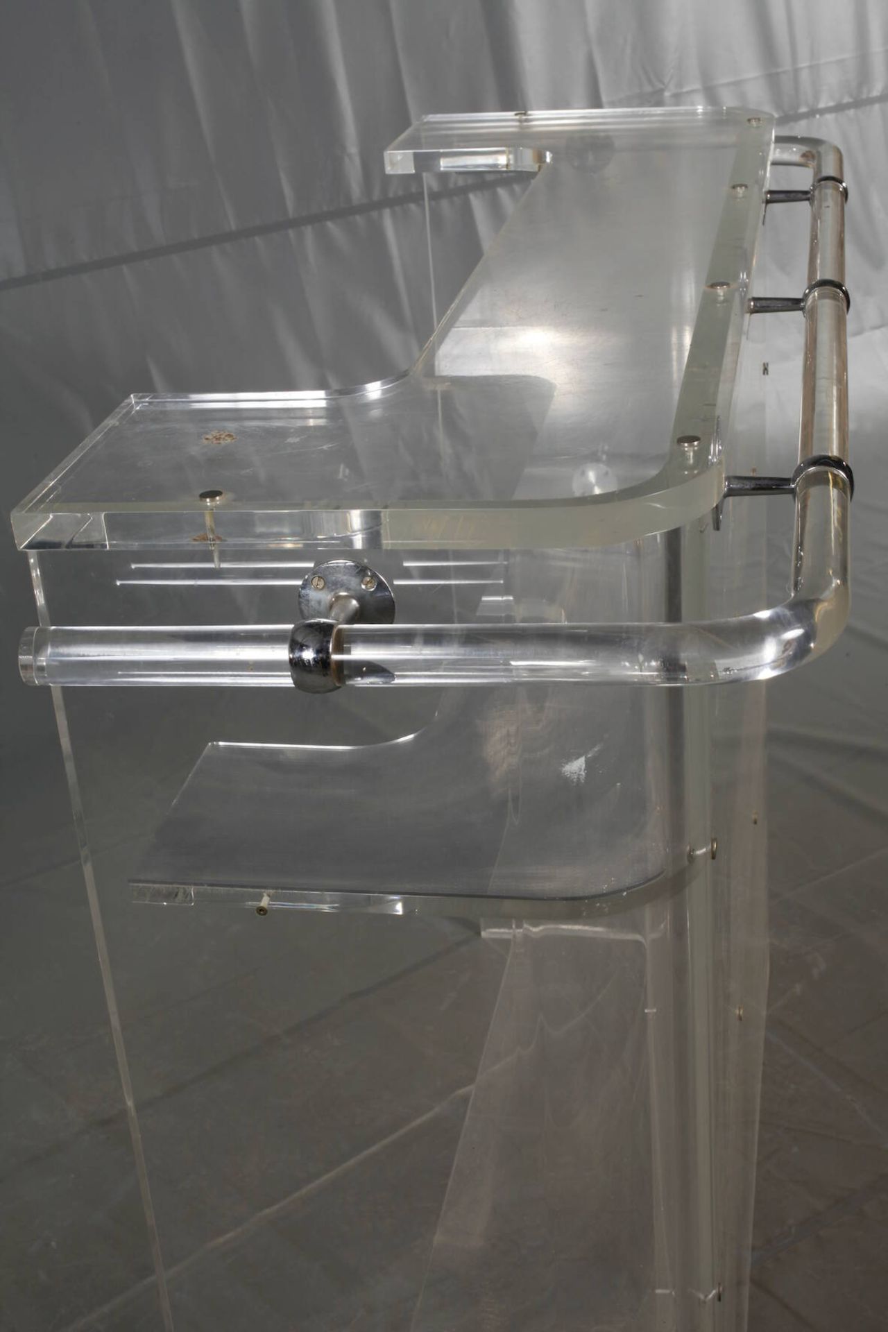 Bar Plexiglas - Image 2 of 3