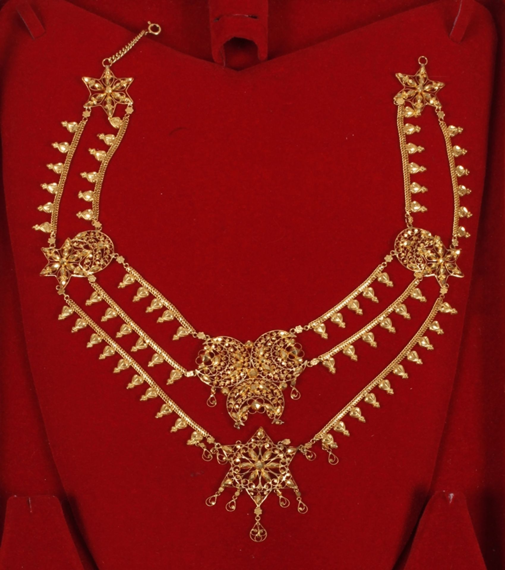 Aufwendiges Goldcollier