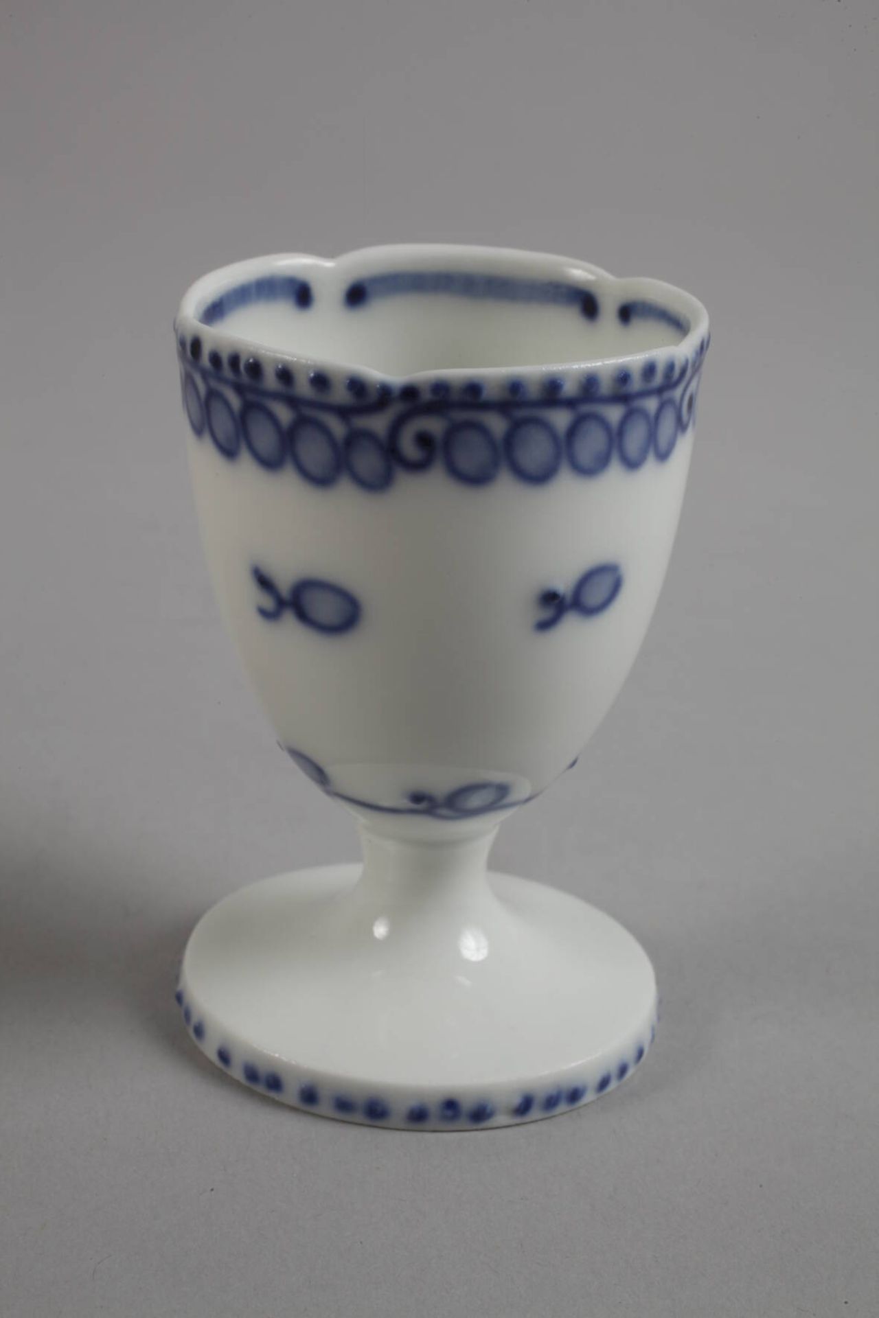 Meissen Eierbecher "Blaue Rispe" - Image 2 of 3