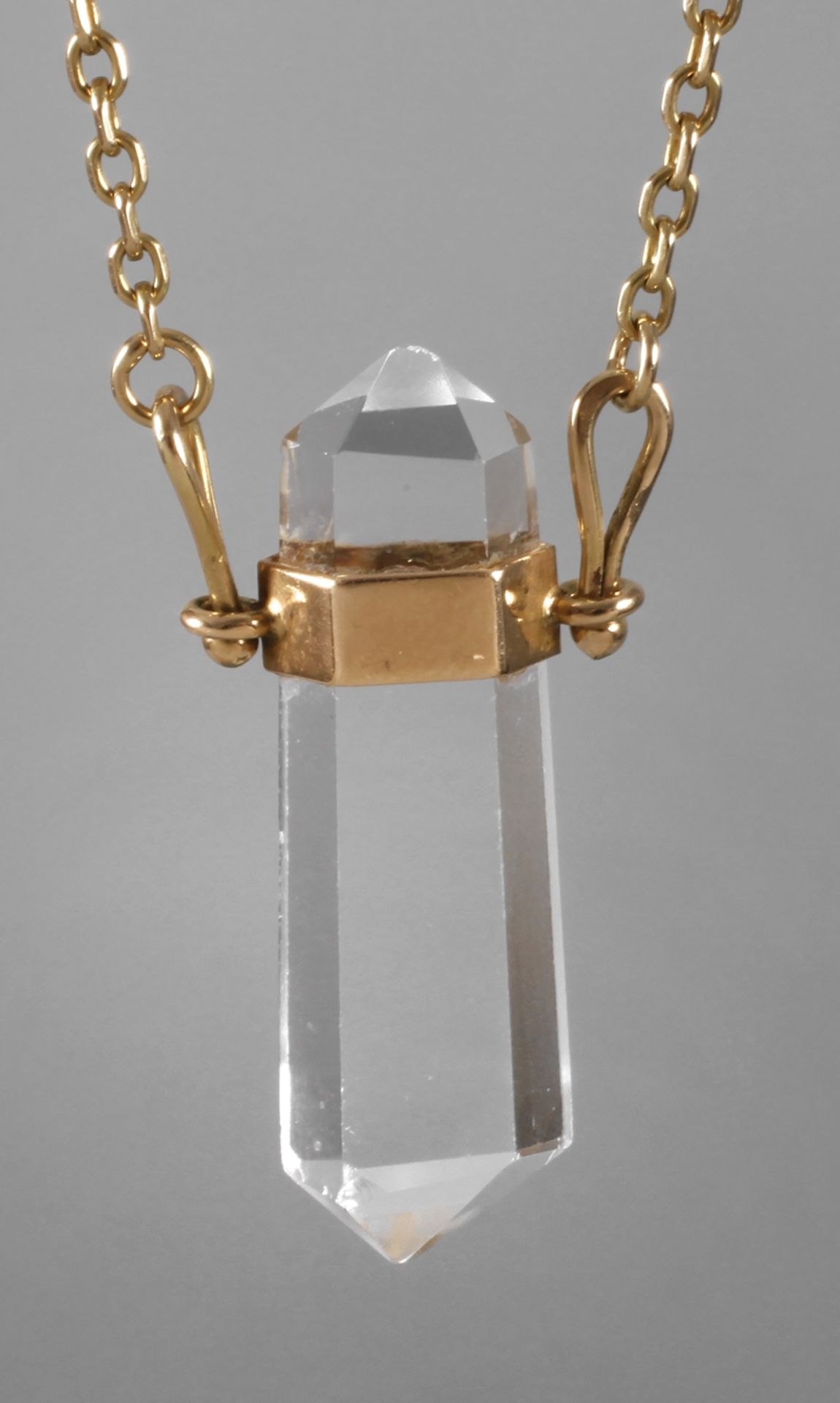 Langes Collier mit Bergkristall