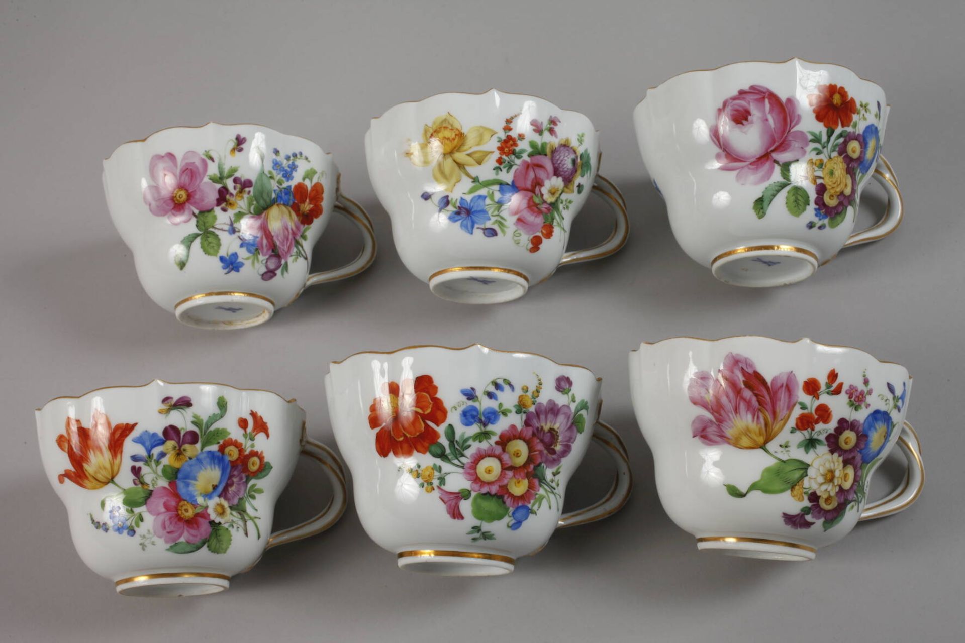 Meissen sechs Café au Lait-Tassen Blumenmalerei - Bild 5 aus 7