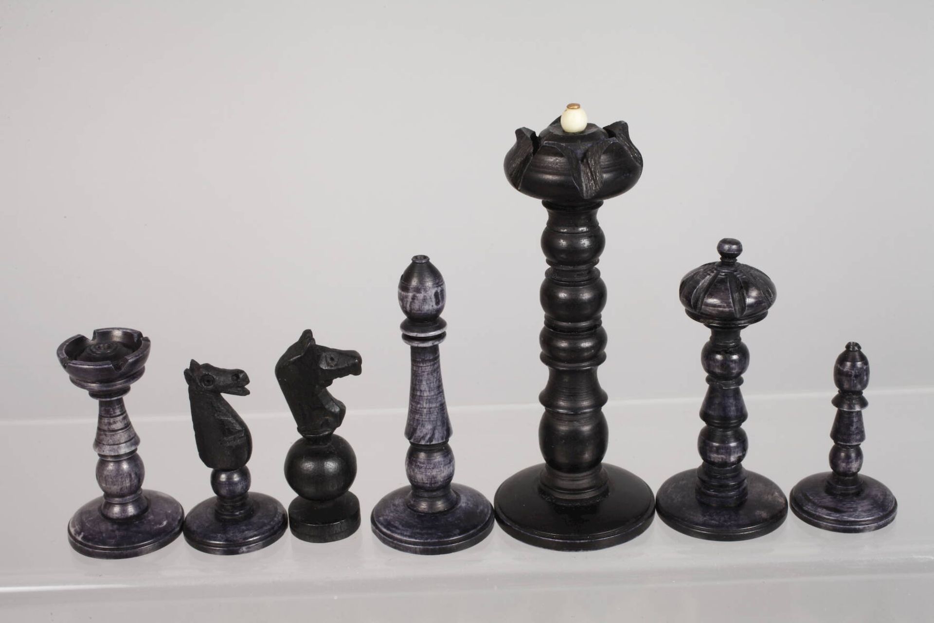 Schachspiel Bein - Bild 2 aus 4