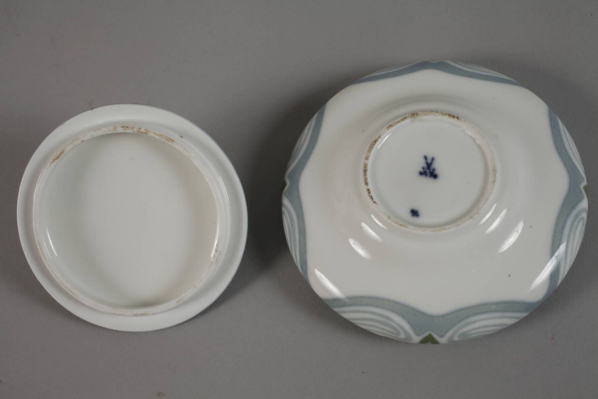 Meissen "Dose-Kleeblattdekor" - Image 3 of 3