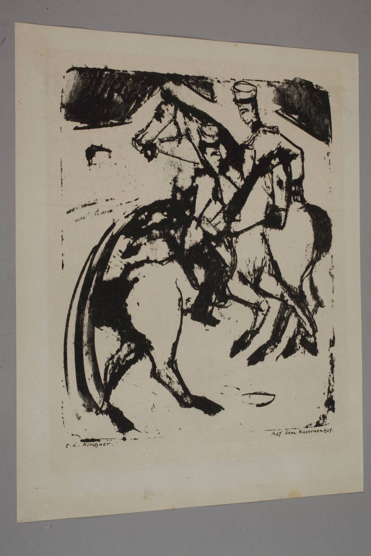 Ernst Ludwig Kirchner, "Auf dem Kasernenhof" - Image 2 of 6