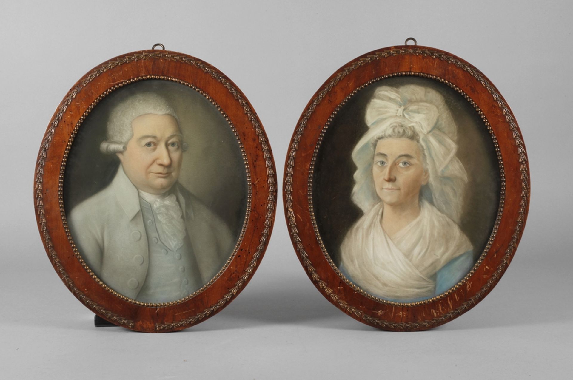 Paar klassizistische Portraits