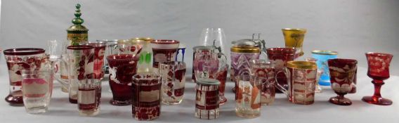 Umfangreiche Sammlung altes Glas und Kristall.