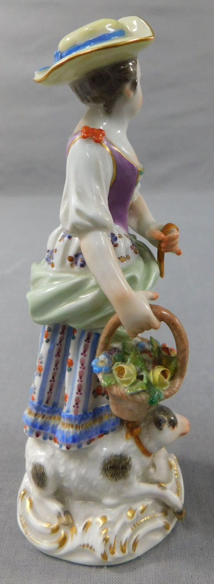 Meissen. Porzellan Figur. Blumenkind mit Schaf und Blumenkorb. - Bild 2 aus 11