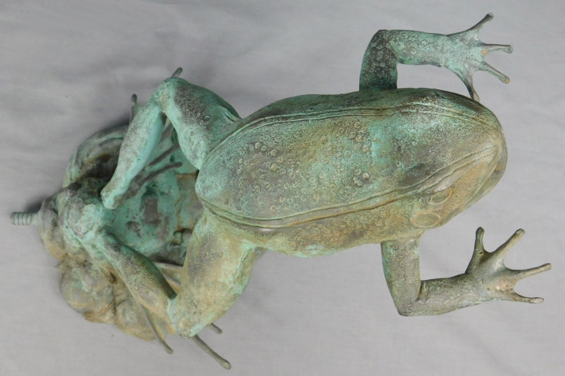 Leonardo ROSSI (XX). Frosch als Wasserspeier, Bronze. - Bild 10 aus 13