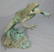Leonardo ROSSI (XX). Frosch als Wasserspeier, Bronze.