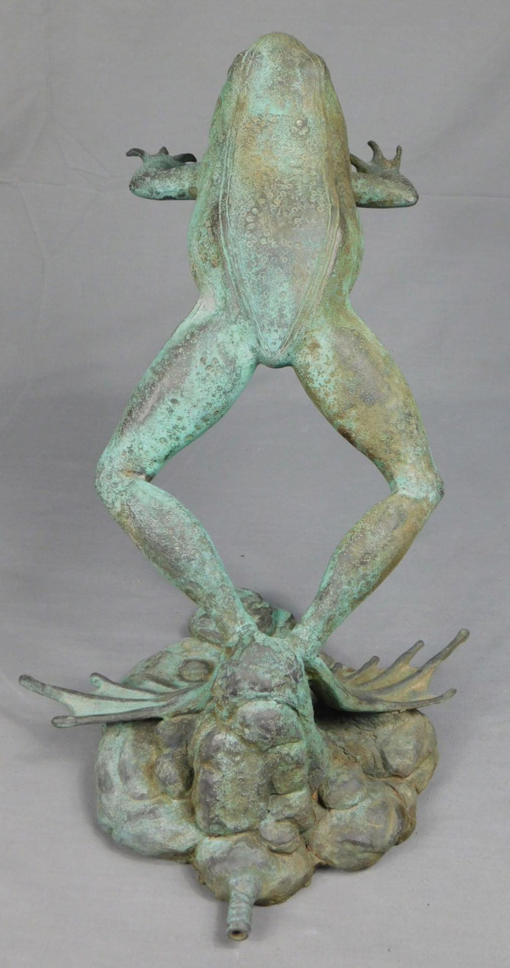 Leonardo ROSSI (XX). Frosch als Wasserspeier, Bronze. - Bild 2 aus 13