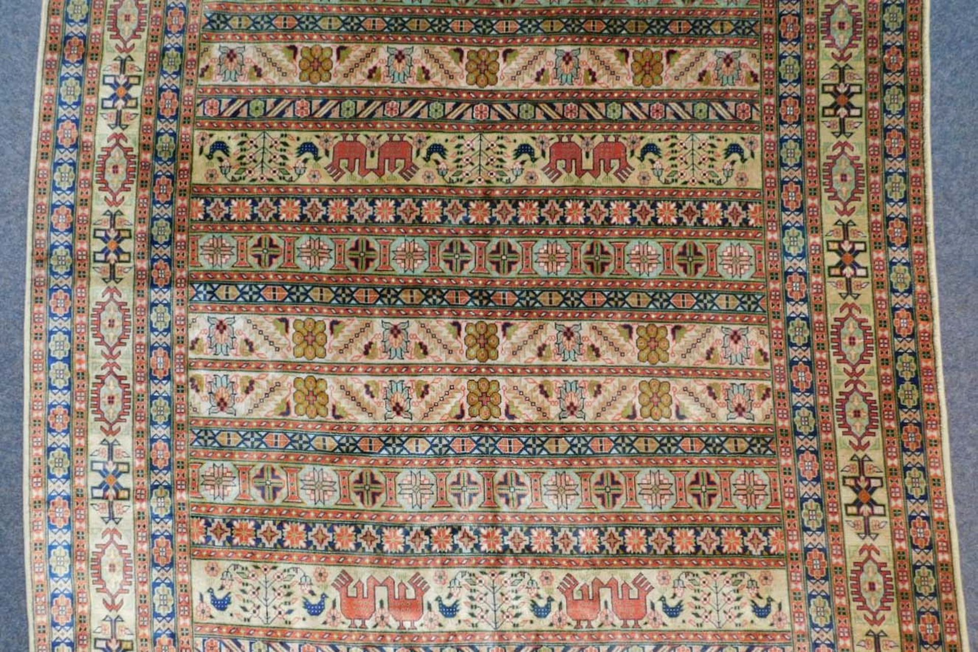 "Berber" Seidenteppich. - Bild 3 aus 11