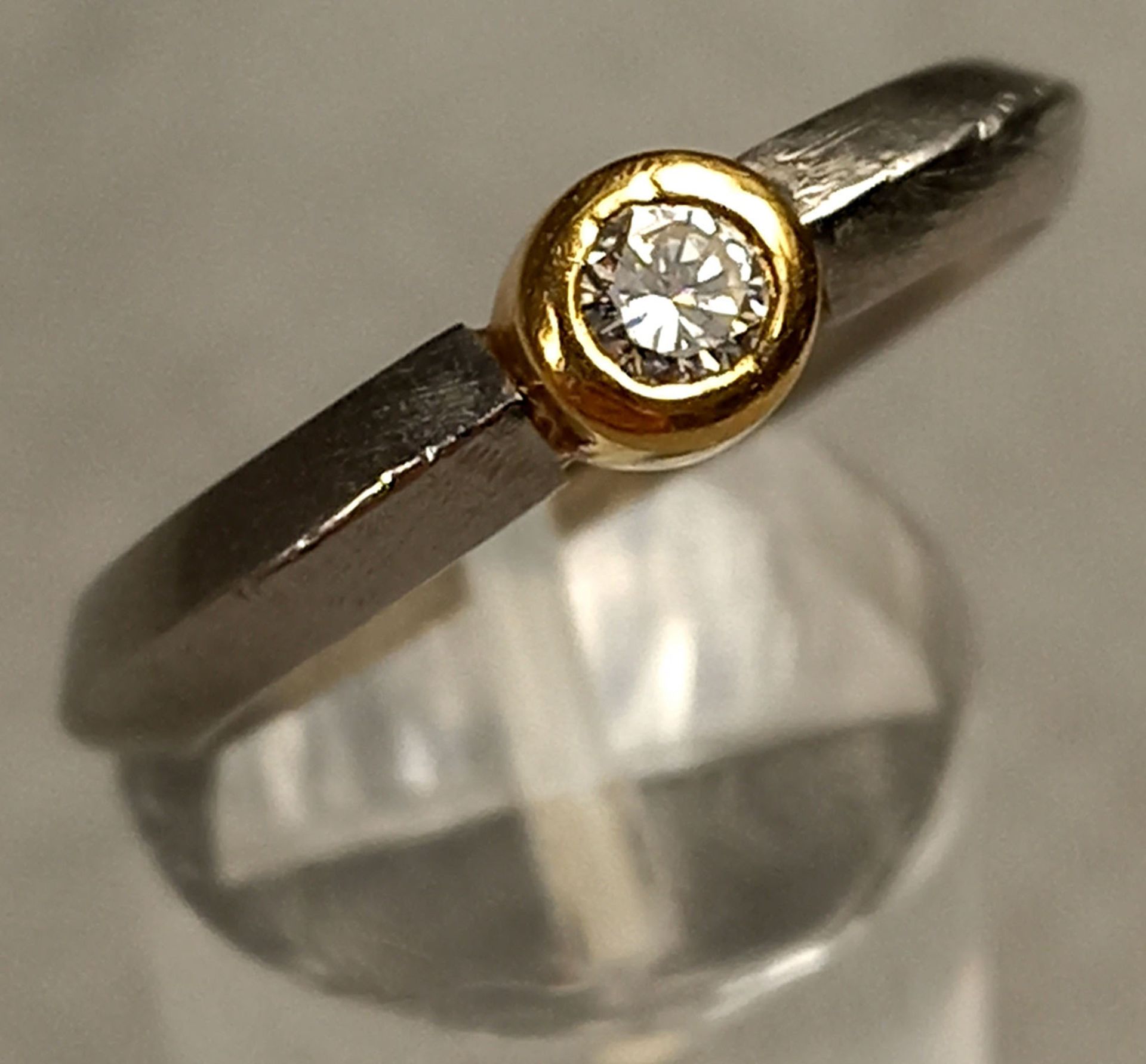 Brilliant Solitär Ring. Circa 0,2 Karat der Diamant.