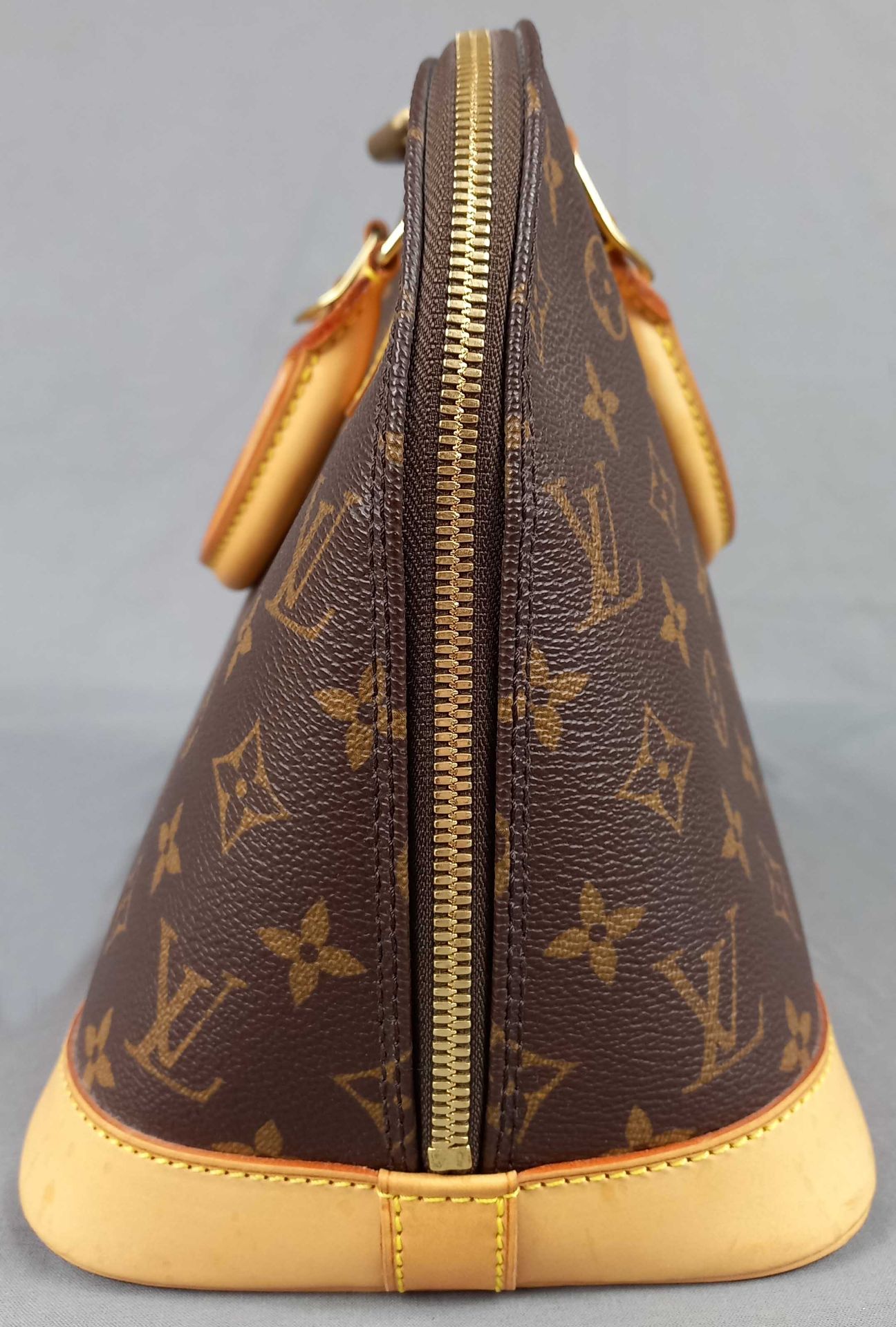 LOUIS VUITTON. Henkeltasche. ALMA PM. - Image 3 of 16