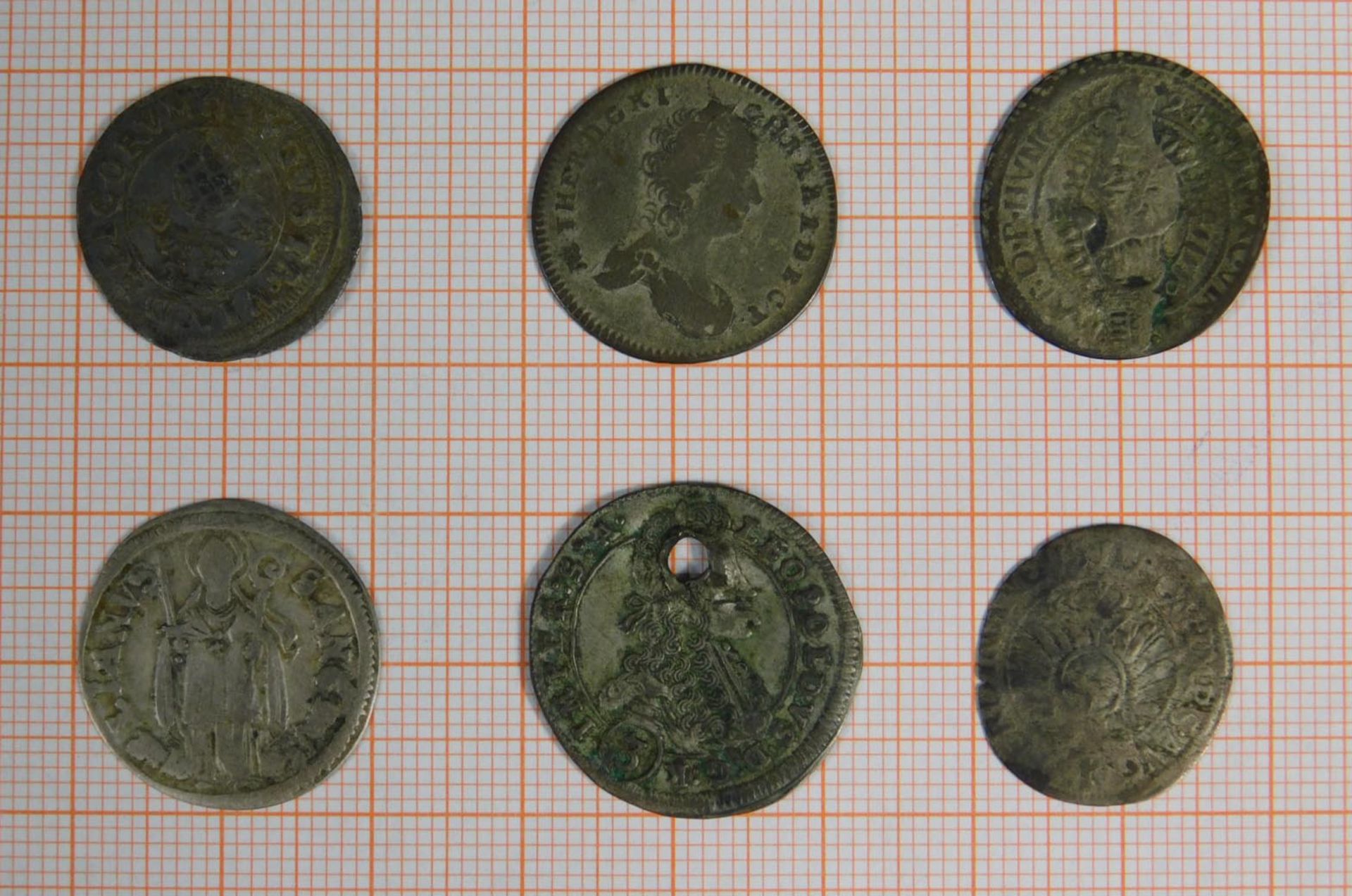 6 alte Münzen. Wohl Silber. - Image 4 of 8