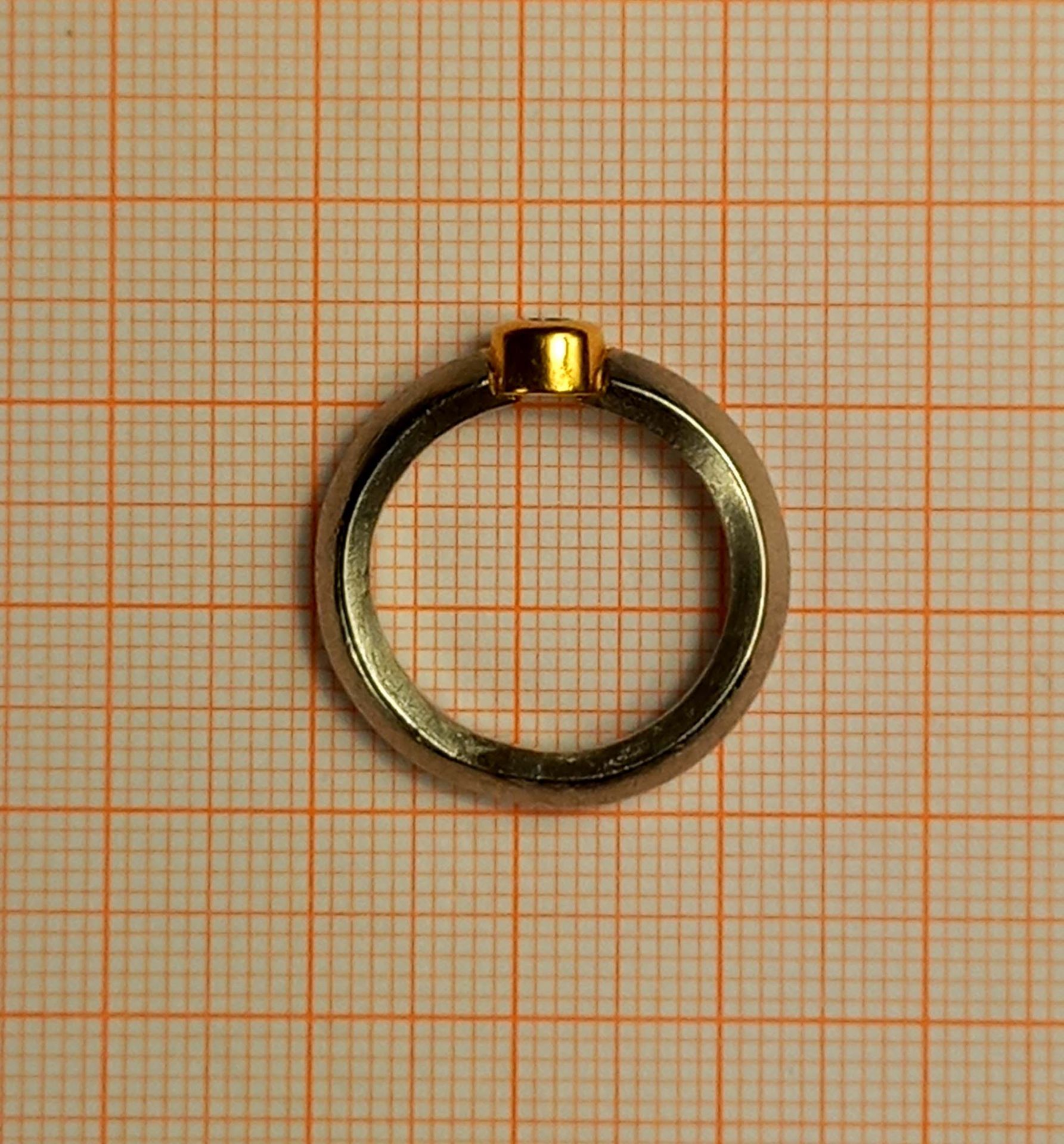 Brilliant Solitär Ring. Circa 0,2 Karat der Diamant. - Bild 7 aus 10