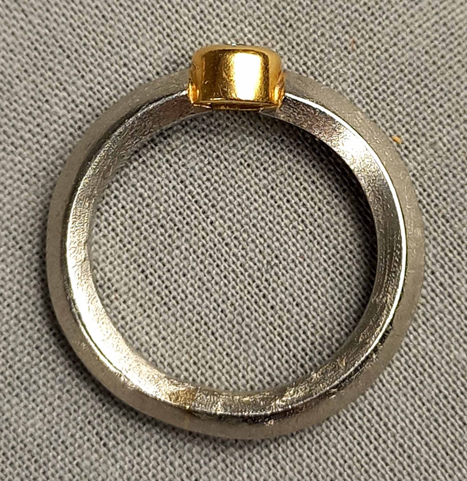 Brilliant Solitär Ring. Circa 0,2 Karat der Diamant. - Bild 6 aus 10