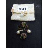 A pair of 9 ct gold ear studs, and a pair of 18 ct gold pearl earrings with screw fittings, 8.3 gm