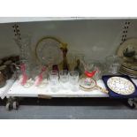 A shelf of glassware including stylised glass bird figurines including Murano, whisky tumblers,