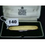 A 9 ct gold penknife by Garrard & Co., with two steel blades, London 1962, in original case, in