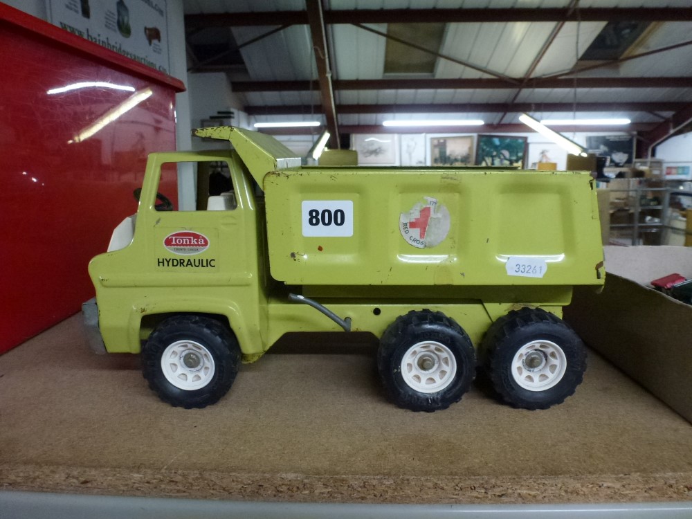 A Tonka pressed steel Hydraulic Dump Truck model 2585 [upstairs shelves] WE DO NOT ACCEPT CREDIT