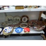 A quantity of 19th century and later plates including an Imari scalloped edge plate, a set of