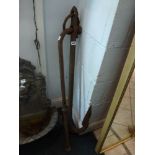 A vintage metal ships anchor [hall] WE DO NOT ACCEPT CREDIT CARDS. CLEARANCE DEADLINE IS TUESDAY