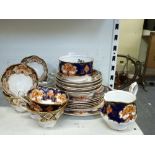 A Royal Albert Heirloom part tea service (21 pieces). [s3] WE DO NOT ACCEPT CREDIT CARDS.