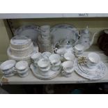 A Richmond Blue Rock pattern tea and dinner service including cake stand (approximately 90