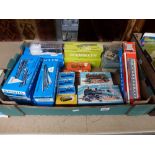 A box of Marklin HO model railway including locomotives 3095 and 3000, carriage 4026, wagons 4550