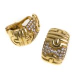 GOLD EARRINGS WITH DIAMOND PAVE