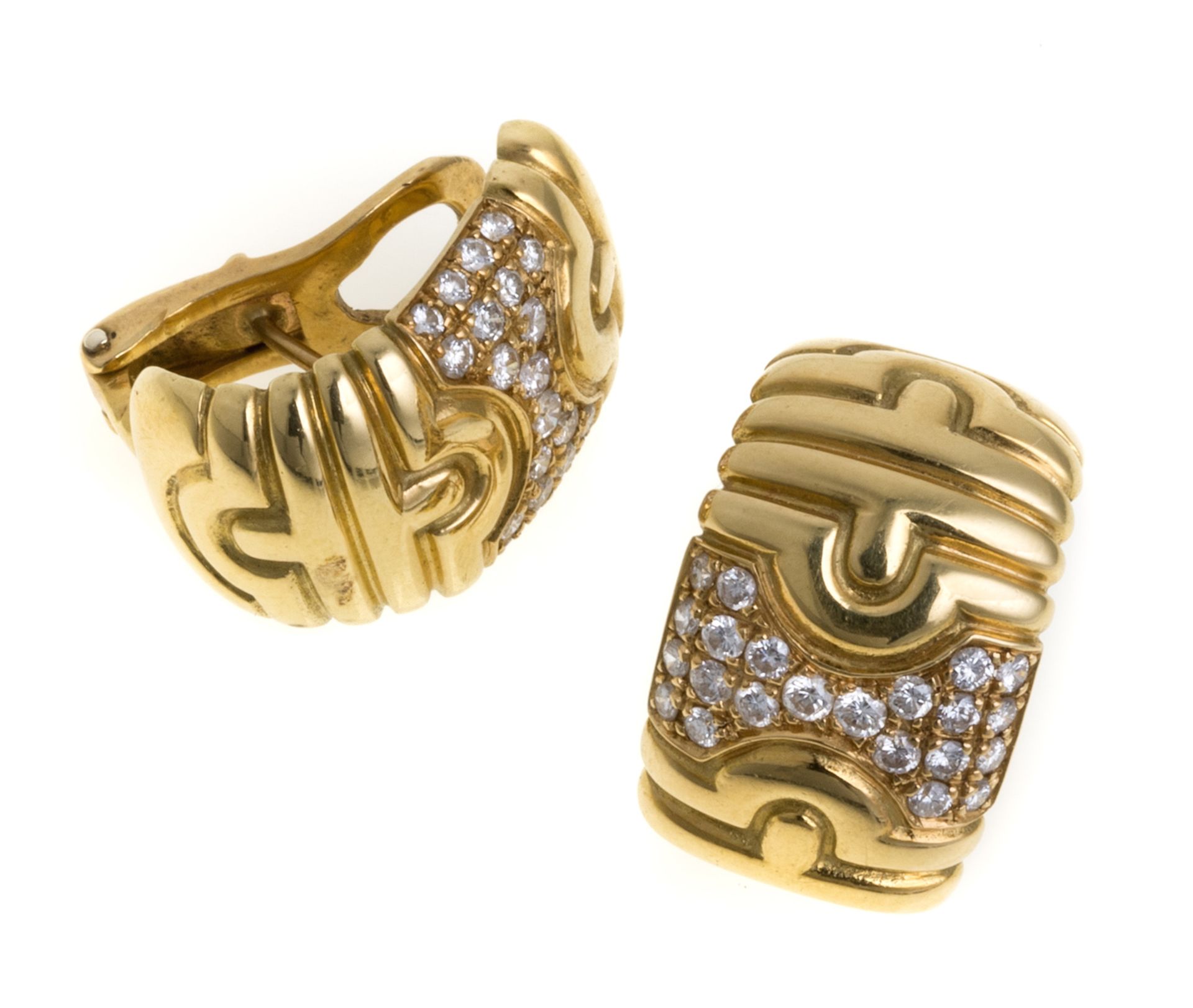 GOLD EARRINGS WITH DIAMOND PAVE