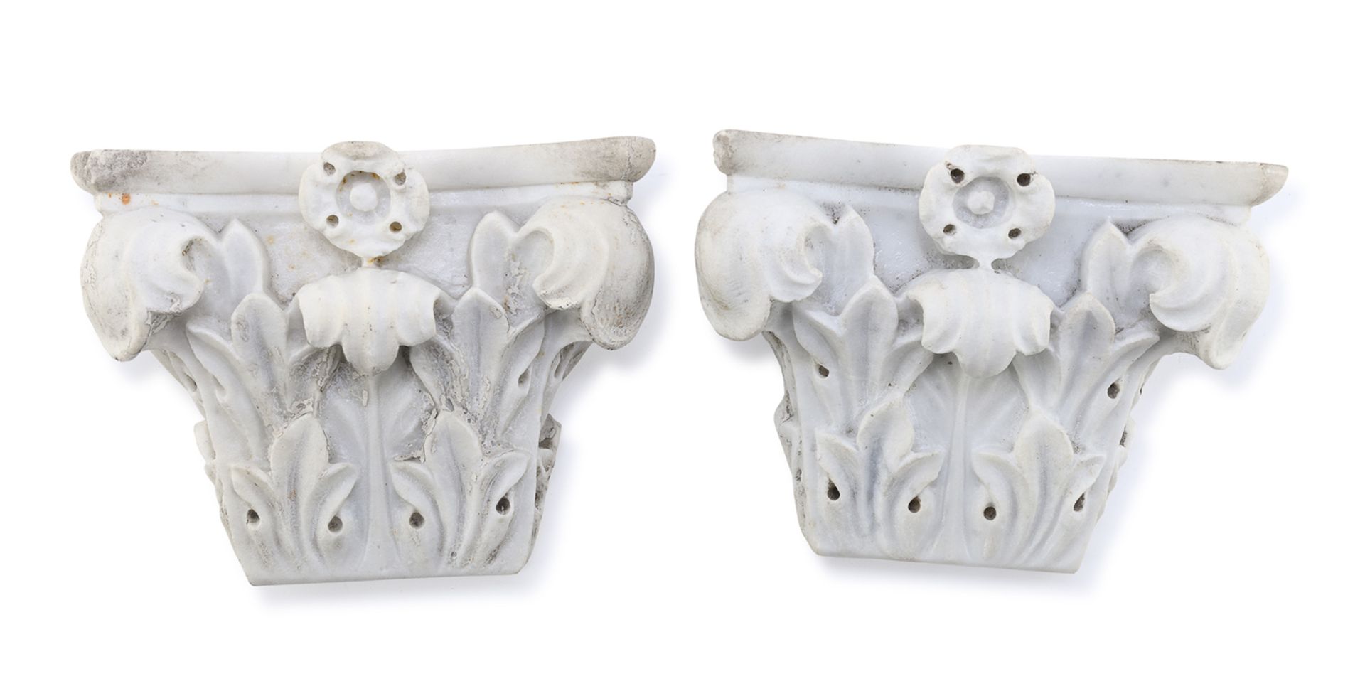 PAIR OF CAPITAL PROFILES IN WHITE MARBLE 18th CENTURY