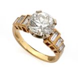 GOLD SOLITAIRE RING WITH DIAMONDS