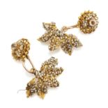 GOLD EARRINGS WITH MICRO-PEARLS