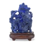 A CHINESE SODALITE VASE 20TH CENTURY.