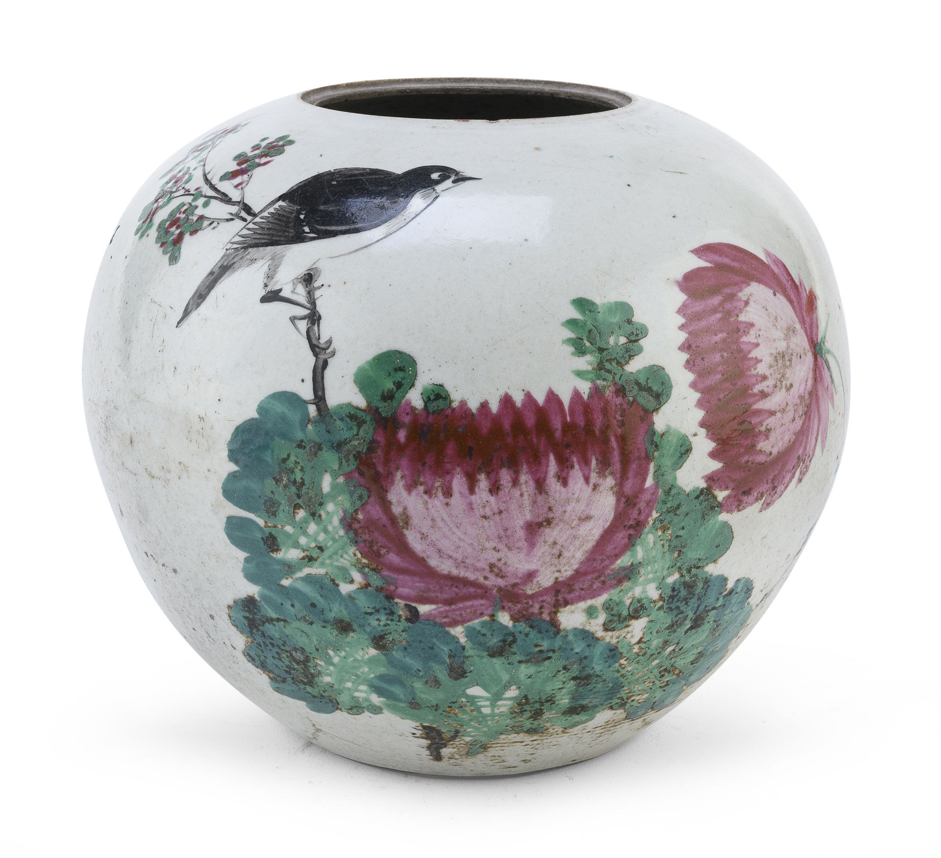 A CHINESE POLYCHROME ENAMELED PORCELAIN JAR 29TH CENTURY. MISSING COVER.