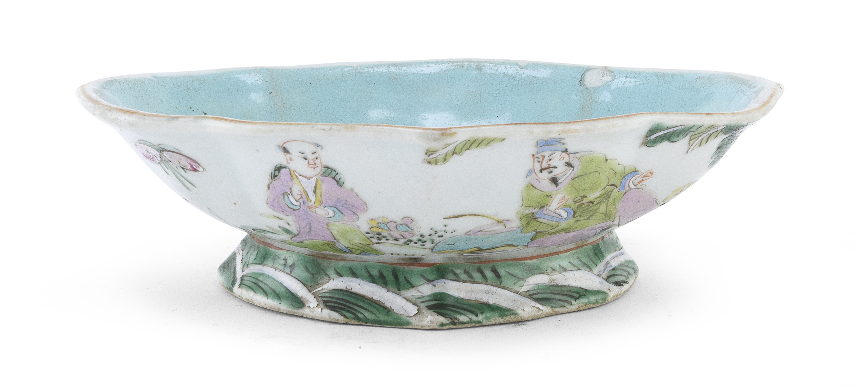 A CHINESE POLYCHROME ENAMELED PORCELAIN STAND EARLY 20TH CENTURY.