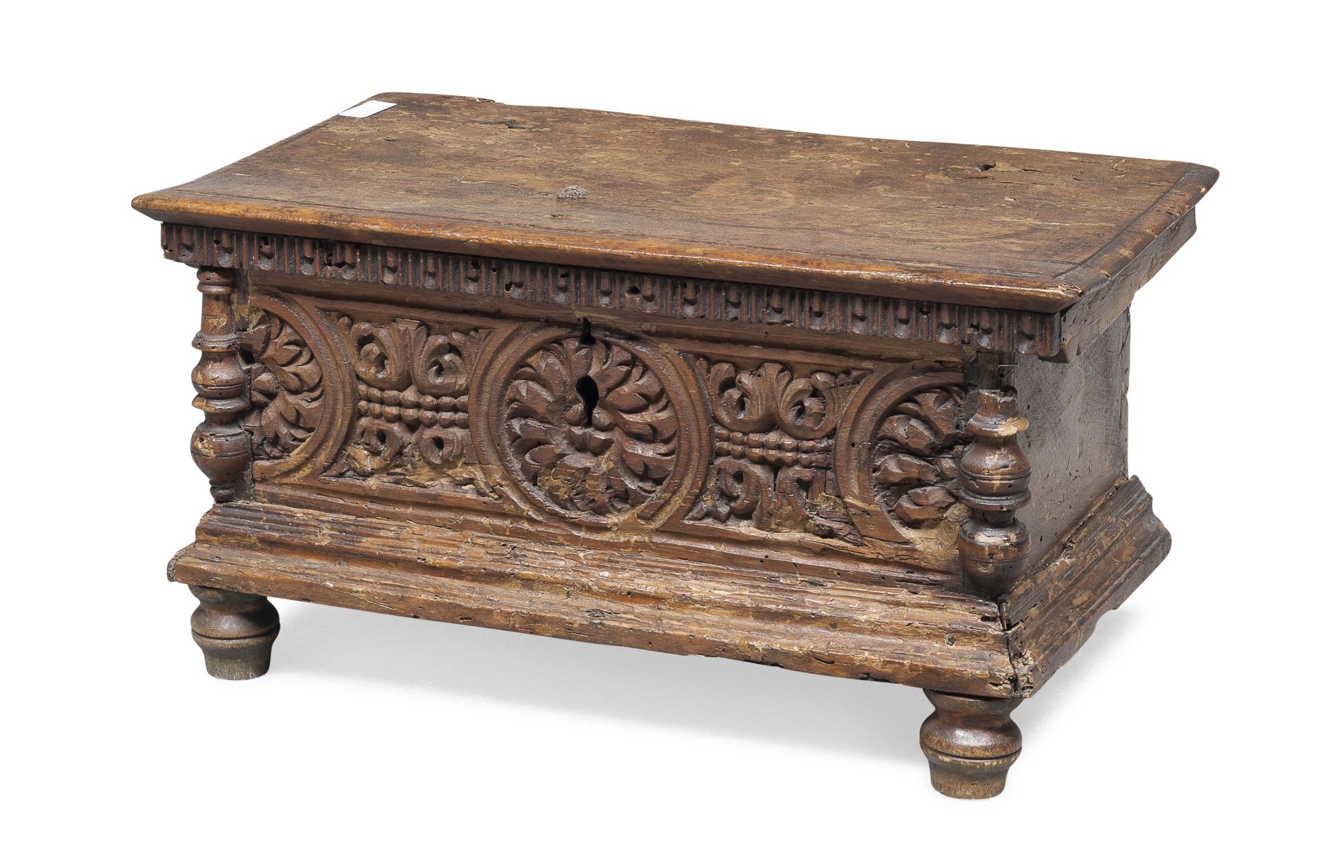 WALNUT CHEST MODEL 18th CENTURY