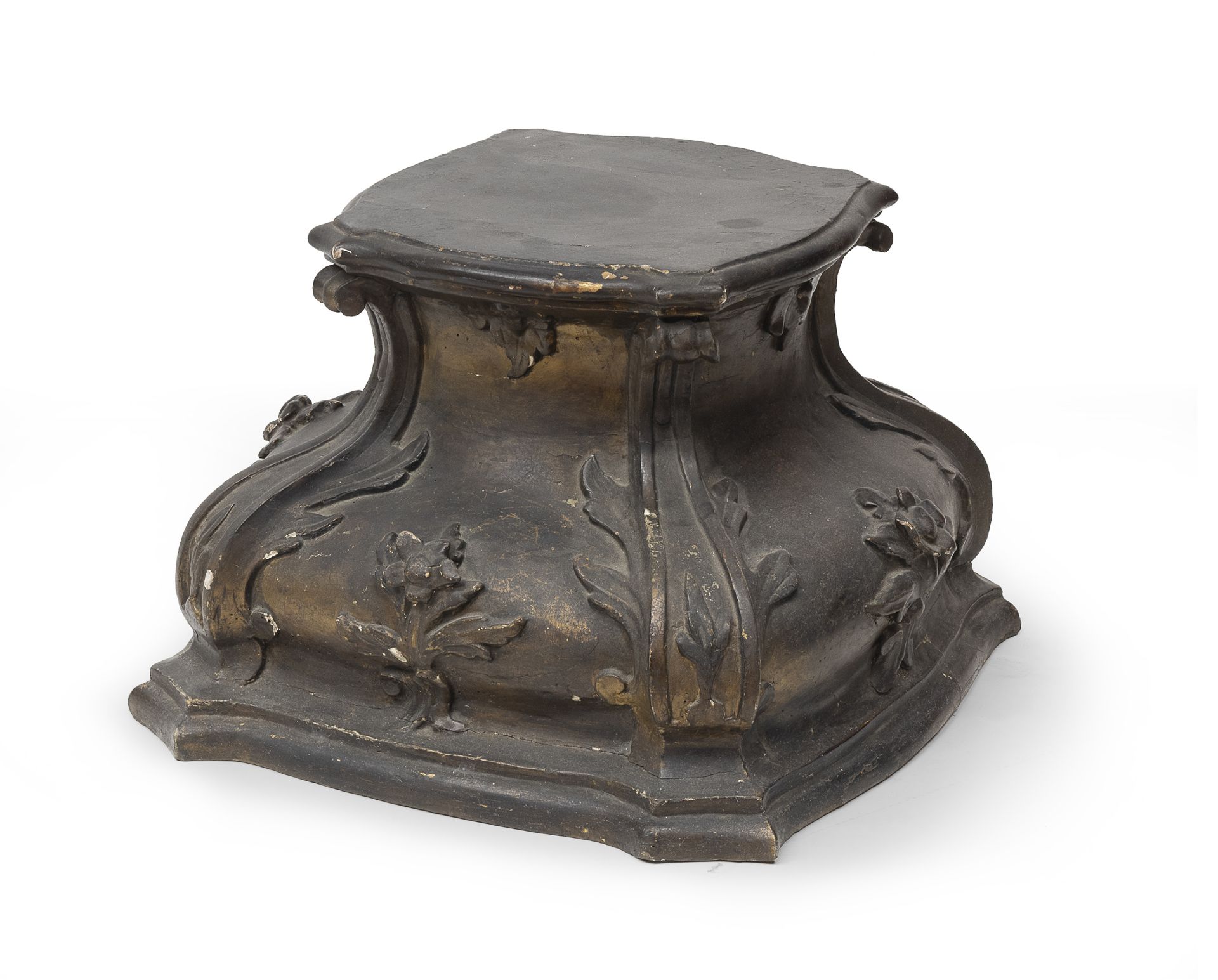 BASE IN GILDED AND BURNISHED WOOD NAPLES 18TH CENTURY