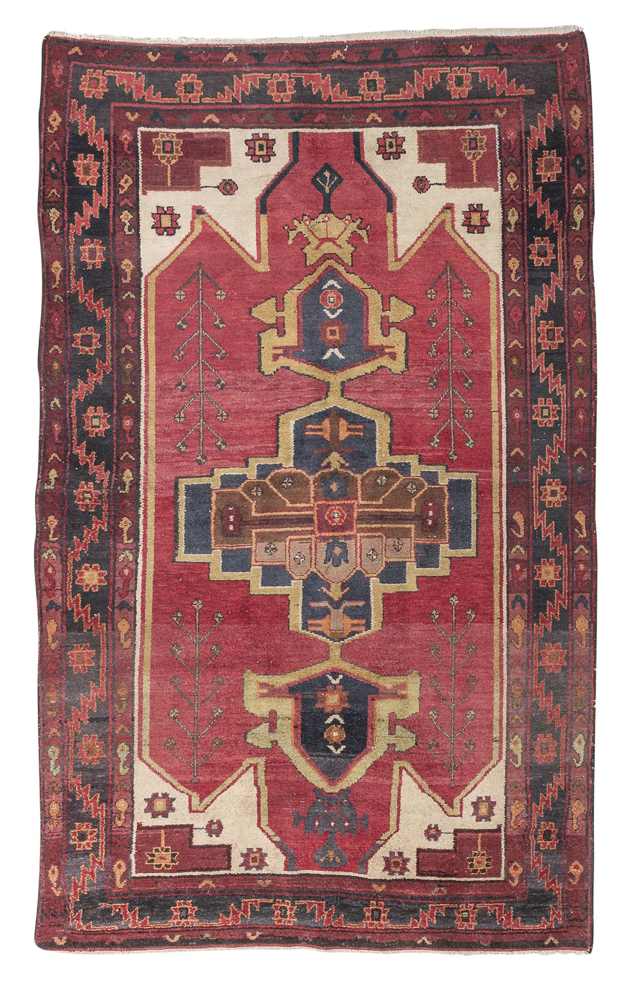 NORTH OF PERSIA RUG EARLY 20TH CENTURY