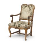 WALNUT ARMCHAIR PIEDMONT 18th CENTURY