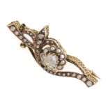 GOLD BROOCH WITH MICRO PEARLS