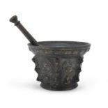 BRONZE MORTAR AND PESTLE LATE 16TH CENTURY